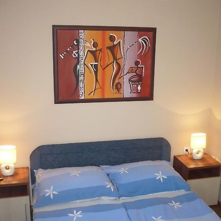 Hajdúszoboszló Eszter Apartmanhaz מראה חיצוני תמונה