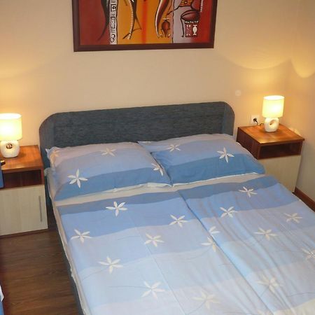 Hajdúszoboszló Eszter Apartmanhaz מראה חיצוני תמונה