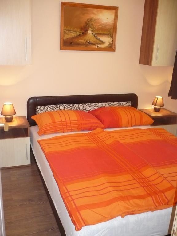 Hajdúszoboszló Eszter Apartmanhaz מראה חיצוני תמונה