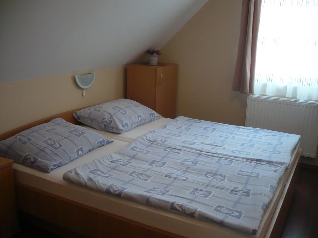 Hajdúszoboszló Eszter Apartmanhaz מראה חיצוני תמונה