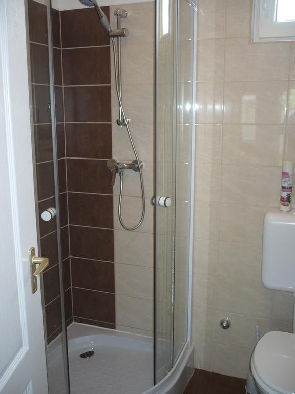 Hajdúszoboszló Eszter Apartmanhaz מראה חיצוני תמונה