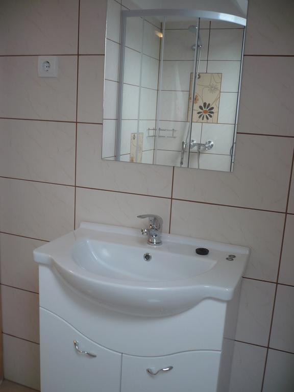 Hajdúszoboszló Eszter Apartmanhaz מראה חיצוני תמונה