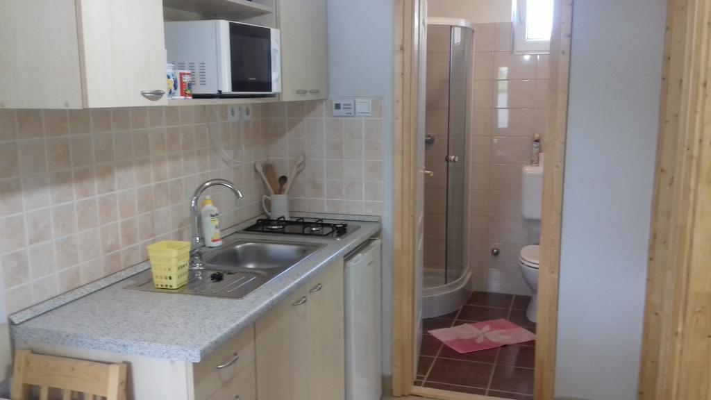 Hajdúszoboszló Eszter Apartmanhaz מראה חיצוני תמונה