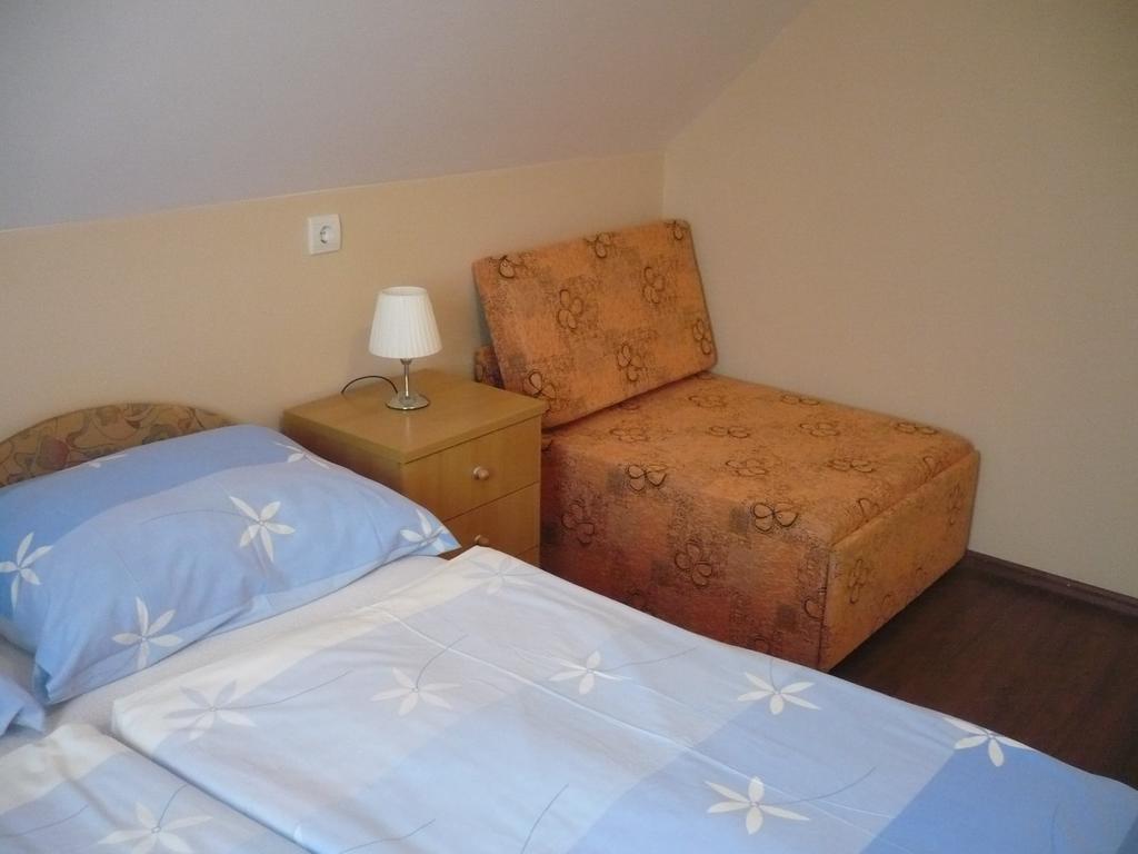 Hajdúszoboszló Eszter Apartmanhaz מראה חיצוני תמונה