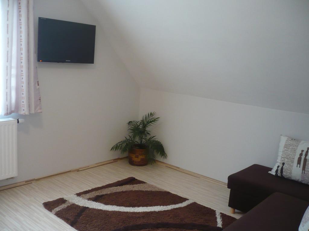 Hajdúszoboszló Eszter Apartmanhaz מראה חיצוני תמונה
