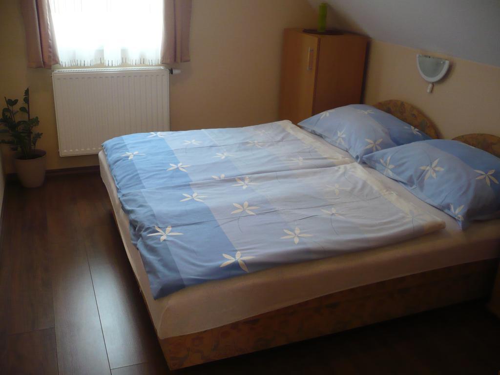 Hajdúszoboszló Eszter Apartmanhaz מראה חיצוני תמונה