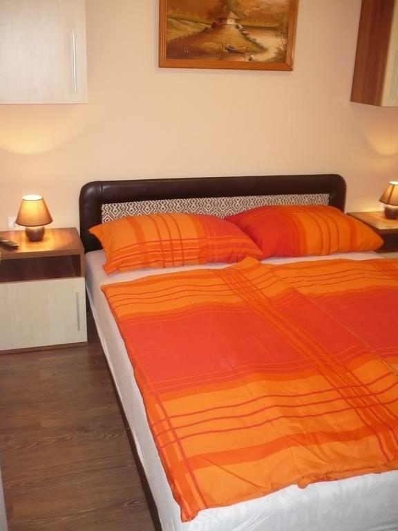 Hajdúszoboszló Eszter Apartmanhaz מראה חיצוני תמונה